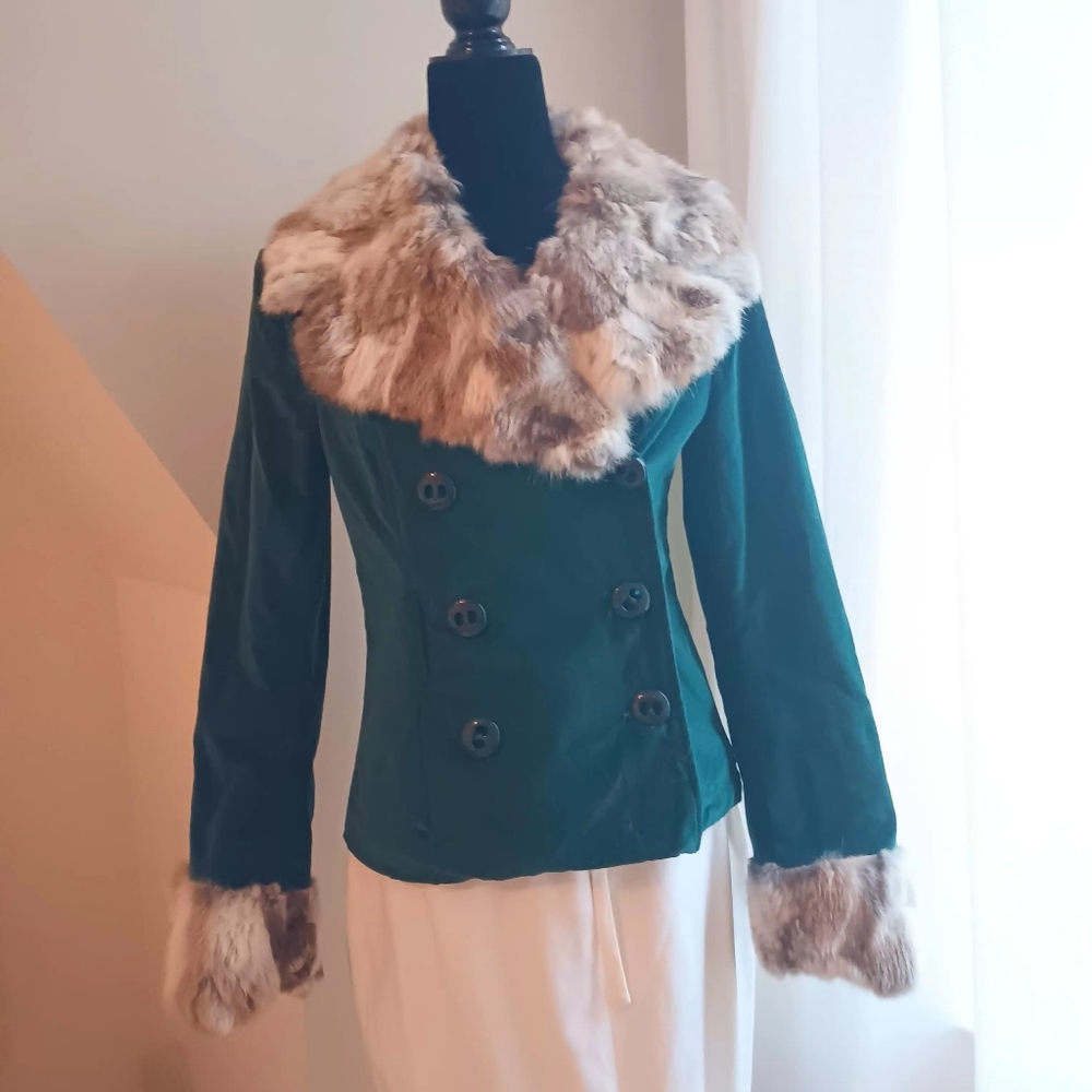 Gorgeous Emerald Fur Collar & Cuffs Coat